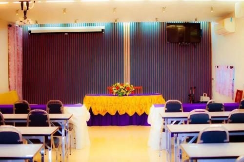 เอฟไอจี บูทีก โฮเต็ล (FIG Boutique Hotel)4