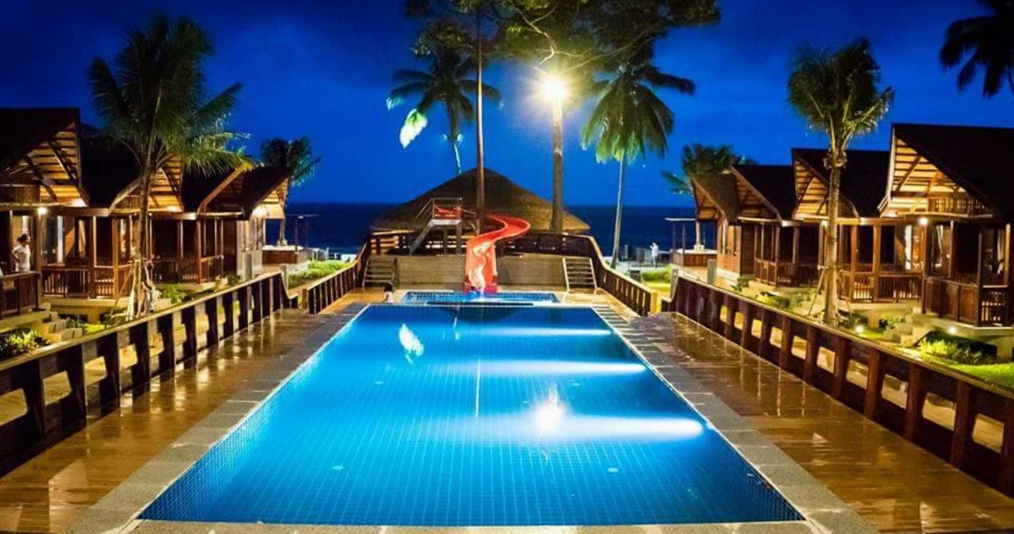 ขนอม คาบานา บีช รีสอร์ต (Khanom Cabana Beach Resort)0