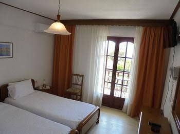 Hotel Paradise0