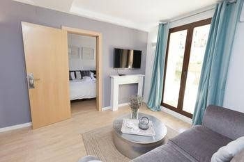 Happy Apartments0