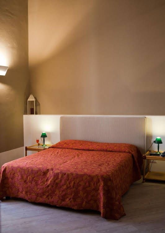 Aegusa Hotel0