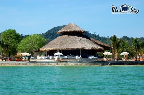 เดอะ บลูสกาย รีสอร์ท แอท เกาะพยาม (The Blue Sky Resort @ Koh Payam)1