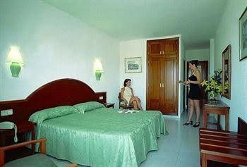 Hotel Riutort0