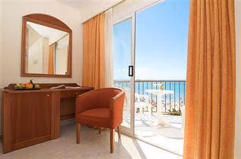 Hotel Las Arenas0
