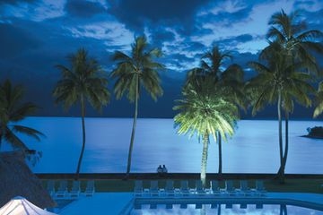 Holiday Inn Suva2