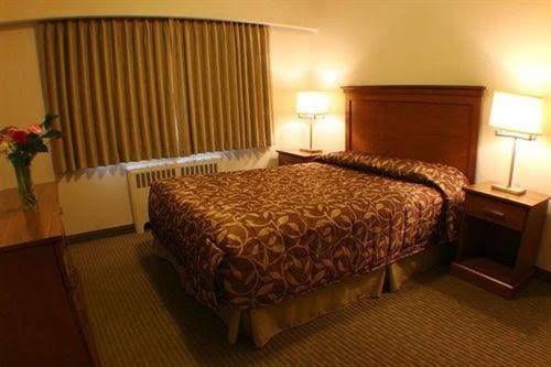 Oceanside Hotel0