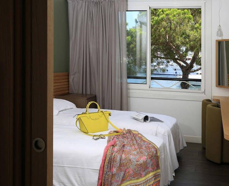 Hotel Miramar0
