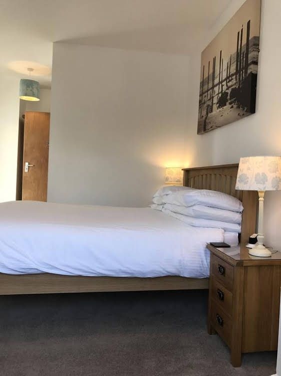 Chellowdene Guest House0