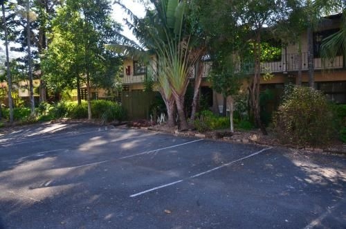 Forest Lodge Apartments3