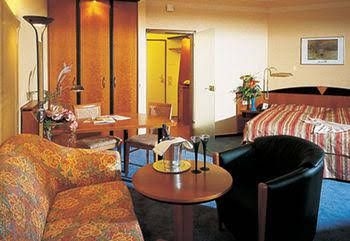 Hotel Orbtal0