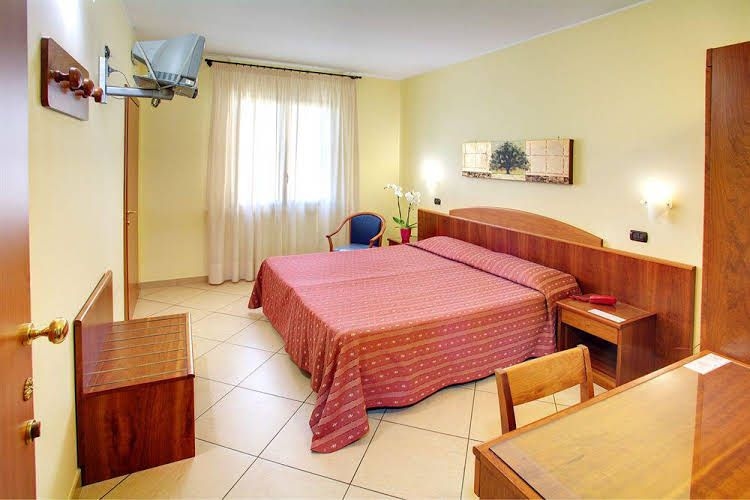 Lo Scacciapensieri Hotel & Restaurant0