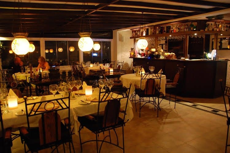 Conny's Hotel0