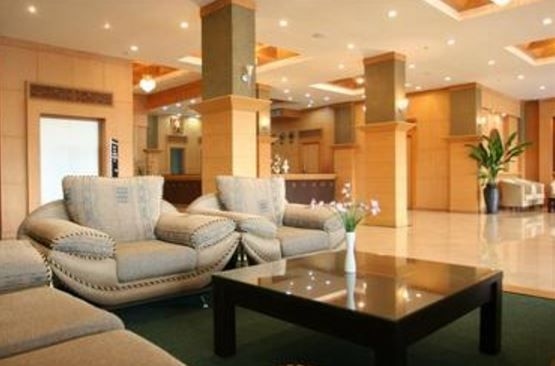โรงแรมเดอะริช (The Rich Hotel)1