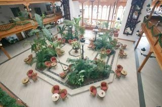 โรงแรม ริเวอร์ ฟร้อนท์ (The River Front)1
