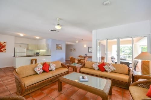 Balboa Apartments2