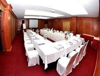 Ramada Palace2