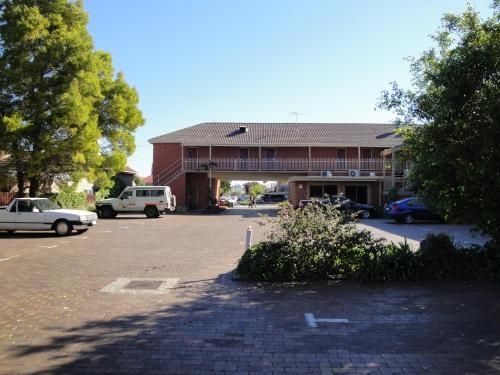 Footscray Motor Inn0