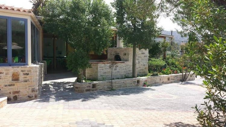Hotel Coral Matala3