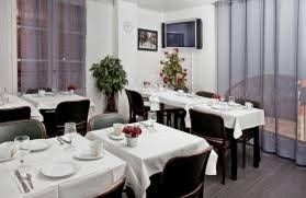 Junior Hotel0