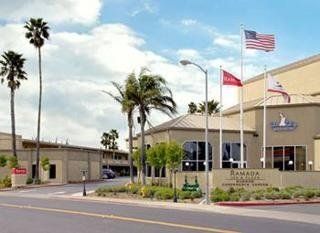 Ramada Inn & Plaza1