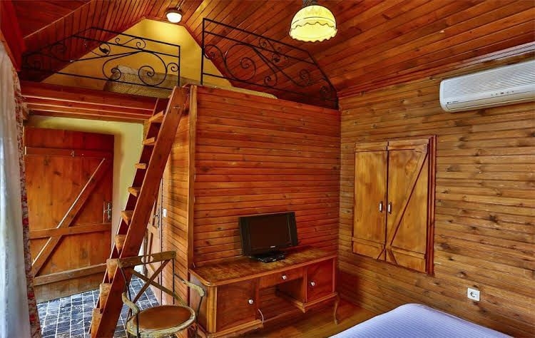 Tranquilla River Lodge0