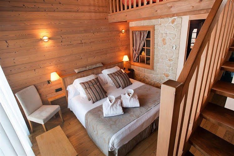 Hotel La Placa0