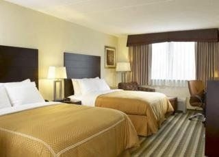 Comfort Inn & Suites Near Union Station1