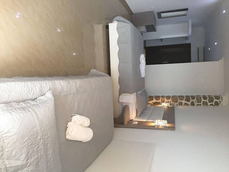 Aquarius Beach Hotel0