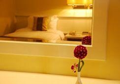 โรงแรมทองธารา ริเวอร์วิว (Tongtara Riverview Hotel)4