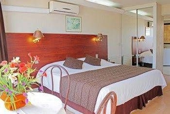 Piero's Hotel0