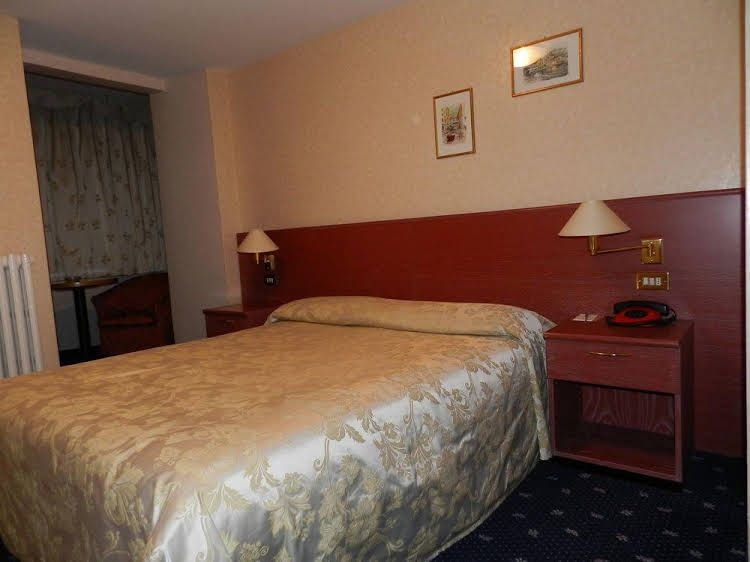 Hotel Emet0