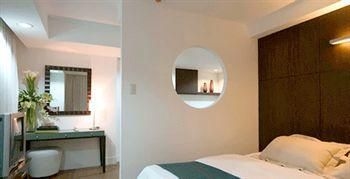 Regalia Tower Suites3