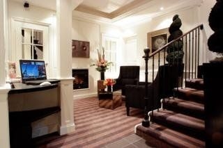 โรงแรมเอตวล โทรกาเดโร (Hotel Etoile Trocadero)1