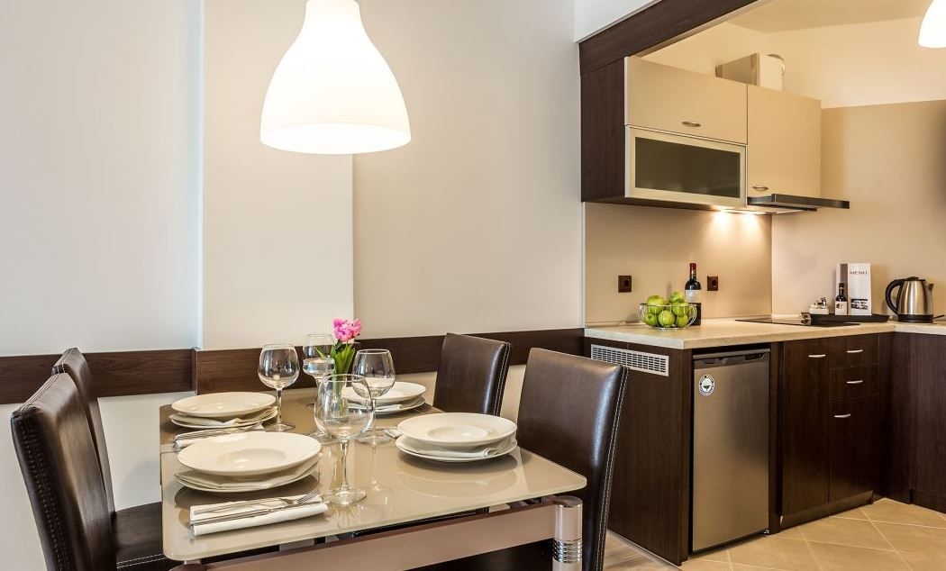 Grami Hotel1