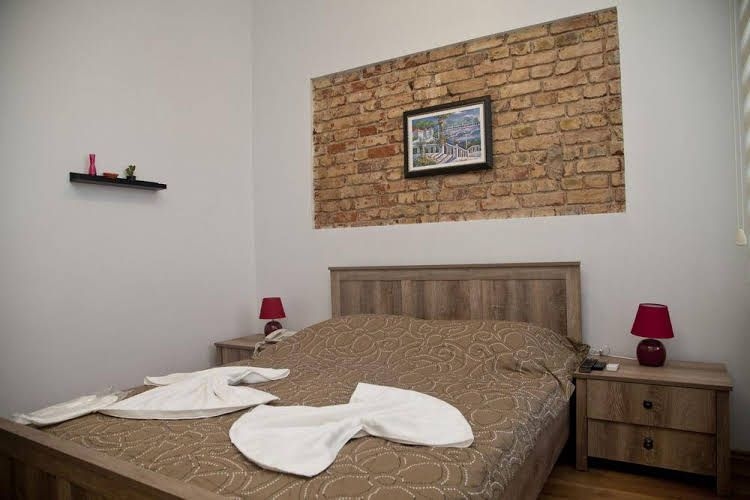 Ilya Pera Hotel0