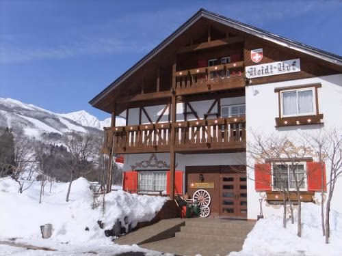 โรงแรมไฮดิ โฮฟ (Hotel Heidi Hof)0