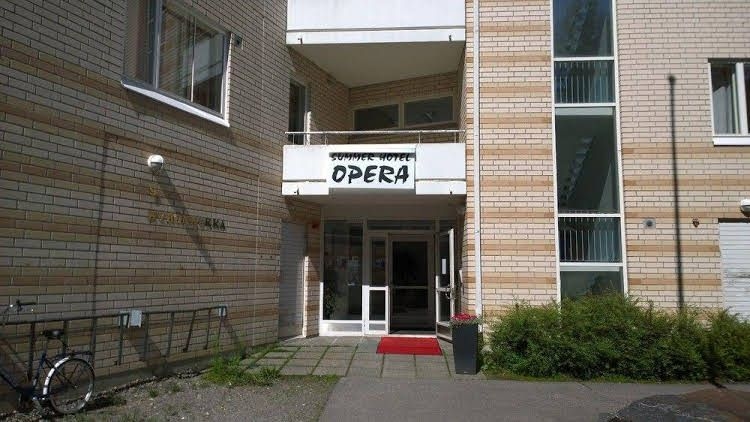 Summer Hotel Opera0