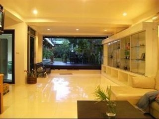 แวนด้าเฮ้าส์ รีสอร์ท (Vanda House Resort)1