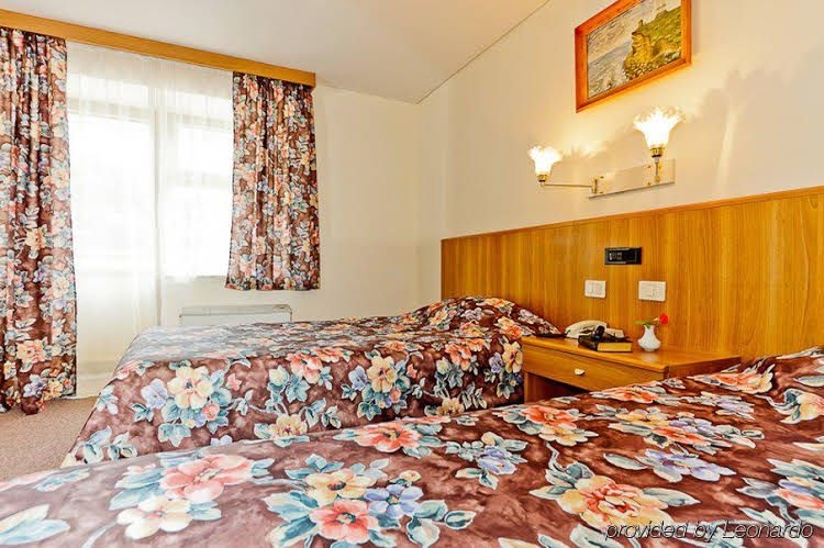 Lastochka Resort0