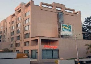 Quality Inn Regency4