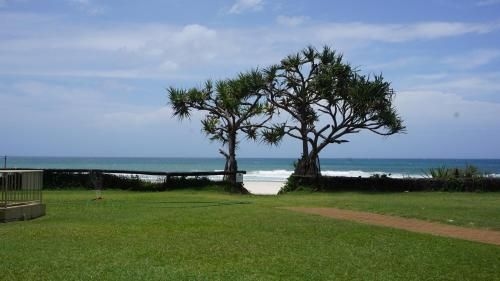 Pacific Surf Absolute Beachfront Apartments4