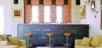 Finiki Plaza0