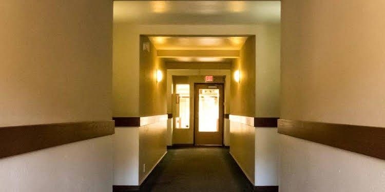 Coachman Inn0