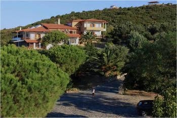 Athorama Hotel0