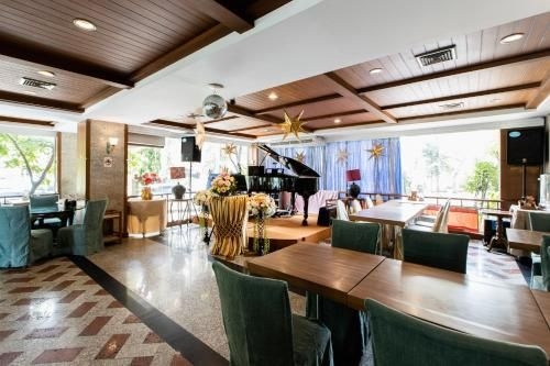 โรงแรมนนทบุรี พาเลซ (Nonthaburi Palace Hotel)2