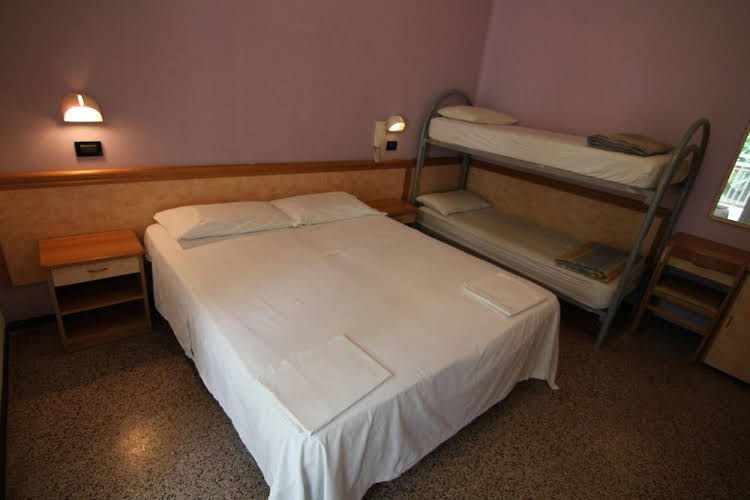 Jammin' Rimini Backpackers Hotel0