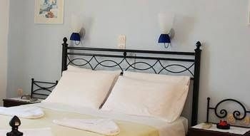 Vrohaki Studios & Rooms0