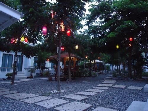 ชาร์ลีส์ บังกะโลส์ (Charlie's Bungalows)3