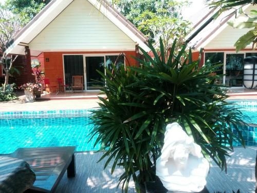 ซันไรซ์ รีสอร์ต (Sunrise Resort)0
