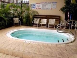 Ramada Columbia4